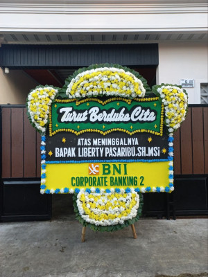 Papan Bunga Duka di Liwuto
