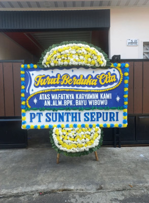 Papan Bunga Duka di Liwuto